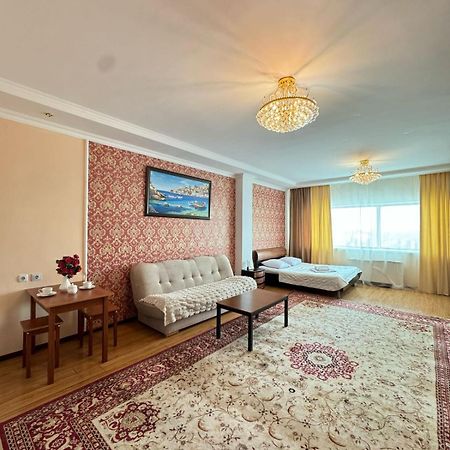 Sky House Astana Hotel Exterior foto