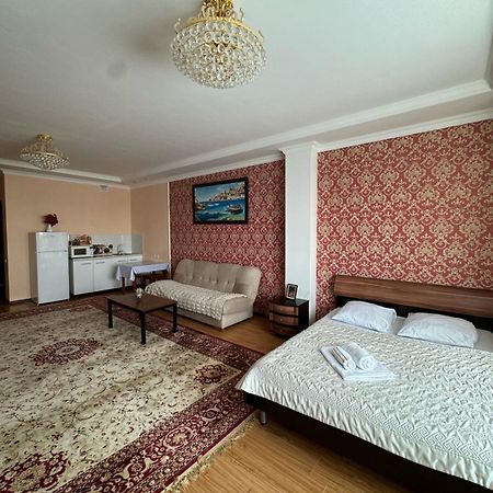 Sky House Astana Hotel Exterior foto